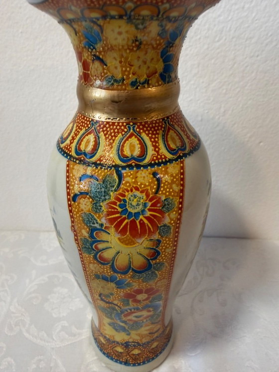 Set di 4 vasi in porcellana stile Satsuma, dipinti a mano con decorazioni dorate, grandi 36 cm – Porcelain (photo 5 of 16)