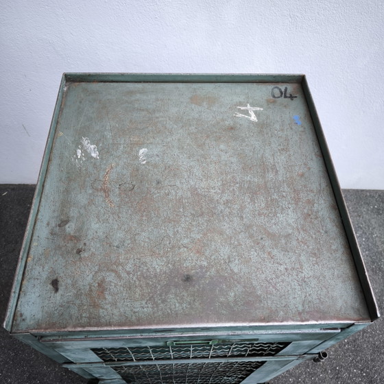 Image 1 of Workshop furniture
