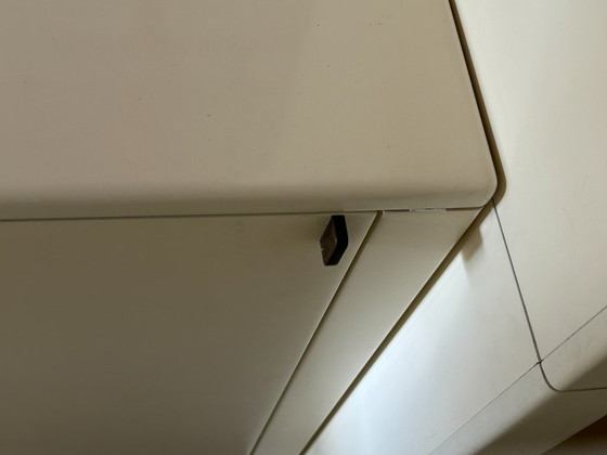 Low, shallow Interlübke cabinet, 1980s, cream – Wall cabinet, Mdf (photo 5 of 5)