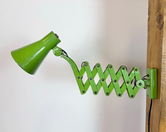 Image 1 of Groene industriële Duitse schaarwandlamp van Kaiser Leuchten, jaren 60.