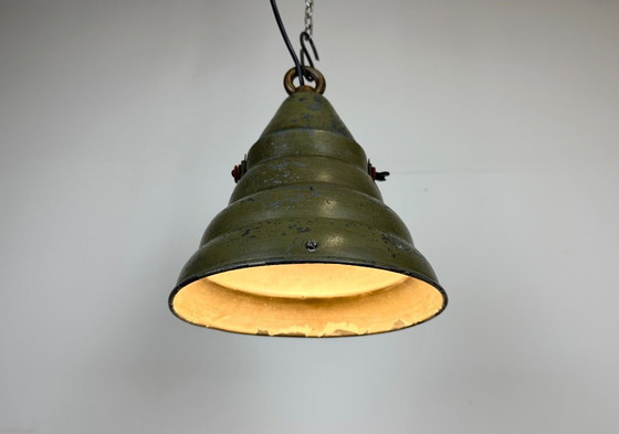 Image 1 of Groene industriële aluminium hanglamp, jaren 70