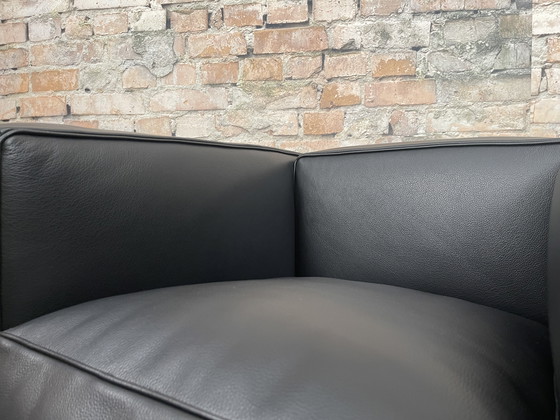 Image 1 of Cassina LC2