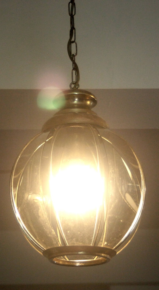 Image 1 of Lampadario in ottone con segmenti in vetro fumé, seconda metà del XX secolo