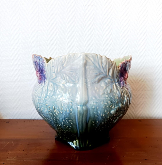 Image 1 of Cache Pot Art Nouveau Aux Pivoines En Barbotine