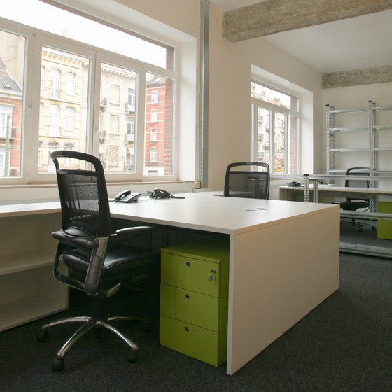 Image 1 of Bureelstafel ladenblok en stoel   volledige set 
