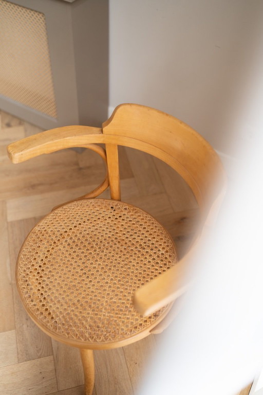 Chaise Thonet 233 réplique en bois courbé et sangles