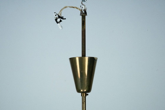 Image 1 of Rare lustre Arredoluce Monza à 9 lumières en laiton et verre opalin, Italie, années 1950