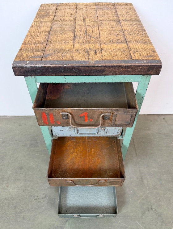 Vintage groene industriële ijzeren ladekast, jaren 1950 – Ladekasten, Iron (photo 11 of 14)