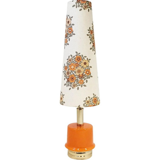 Vintage vloerlamp uit het ruimtetijdperk in opaline glas en verguld messing, 1970