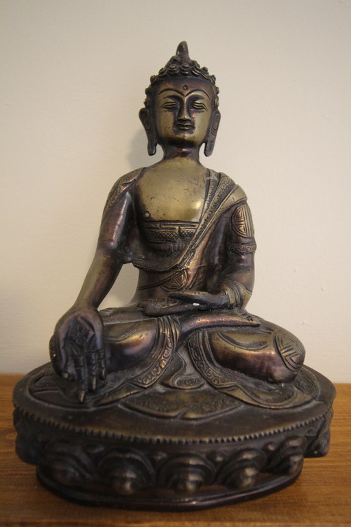 Bouddha de l'éveil bhumisparsha beau spécimen lourd