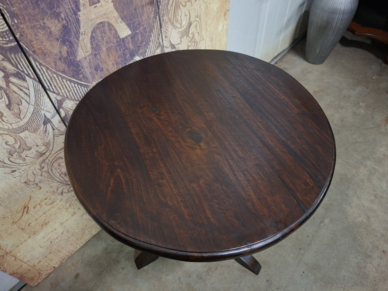 Image 1 of Table d'appoint coloniale en teck, table pour plantes, dimensions : 60 x 60 cm et 67 cm de hauteur.