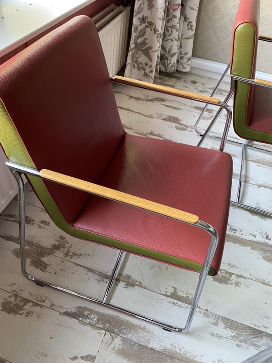 Image 1 of Leolux tafel en 4 stoelen 