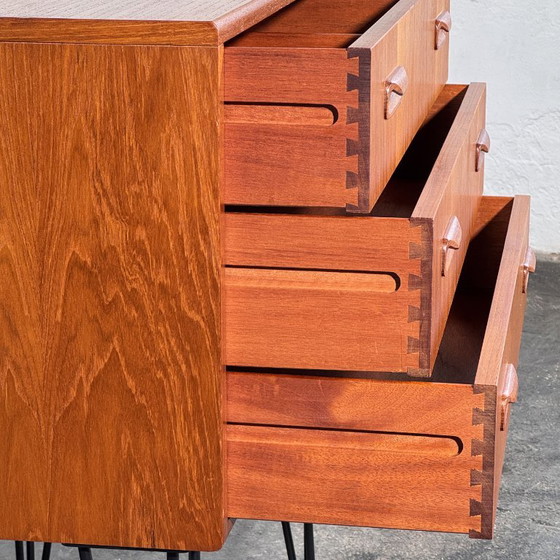 G Plan Fresco Teak Tallboy Ladekast, jaren 60 – G-Plan, Dressoirs, Metal (photo 7 of 14)