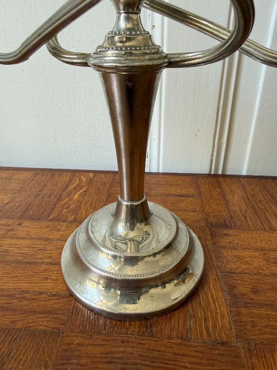 Image 1 of Lámpara de araña de metal plateado, fabricada en Inglaterra, 4 brazos, 5 orificios