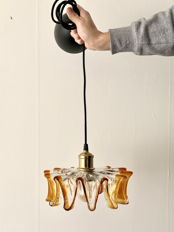 Image 1 of Squisito set di 3 lampade a sospensione vintage in vetro di Murano "a nastro", Vetreria Mazzega