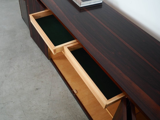 Image 1 of Boekenkast van palissanderhout, Deens ontwerp, jaren 70, gemaakt in Denemarken.