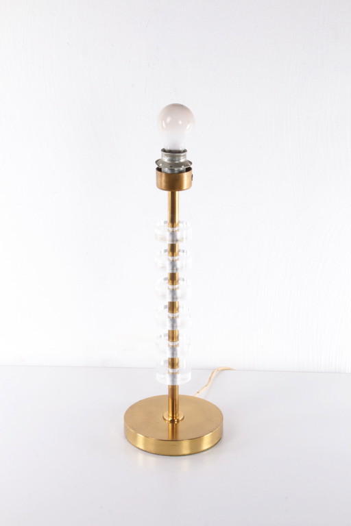 Lámpara de mesa de plexiglás de latón Regency, latón lucite, década de 1970, Italia