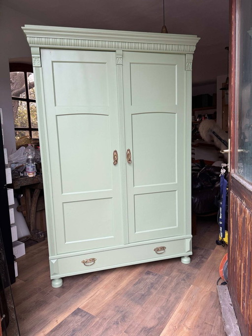 Armoire Ancienne en Bois Vert