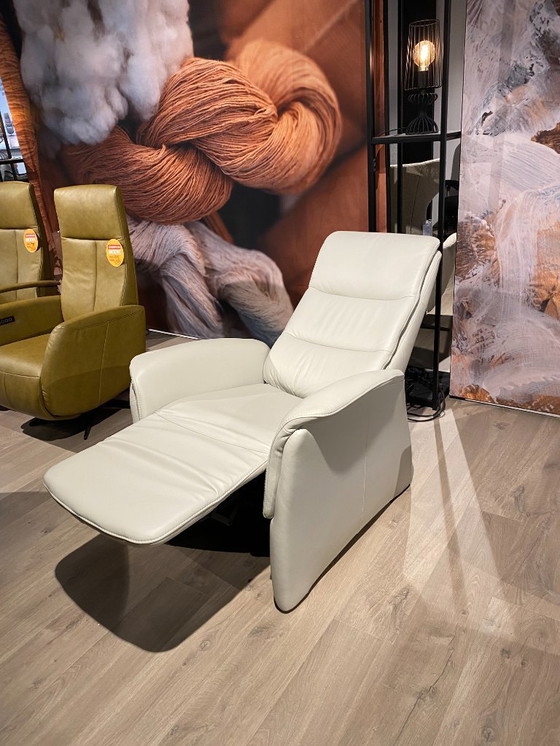 Image 1 of Relaxfauteuil Hukla Large 2 motorig met sta-op functie