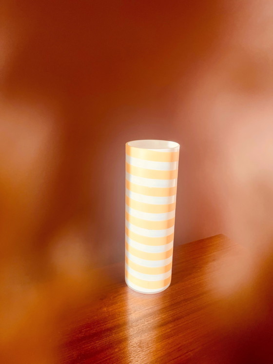 Image 1 of Deutsche Yvolux Opaline Tischlampe