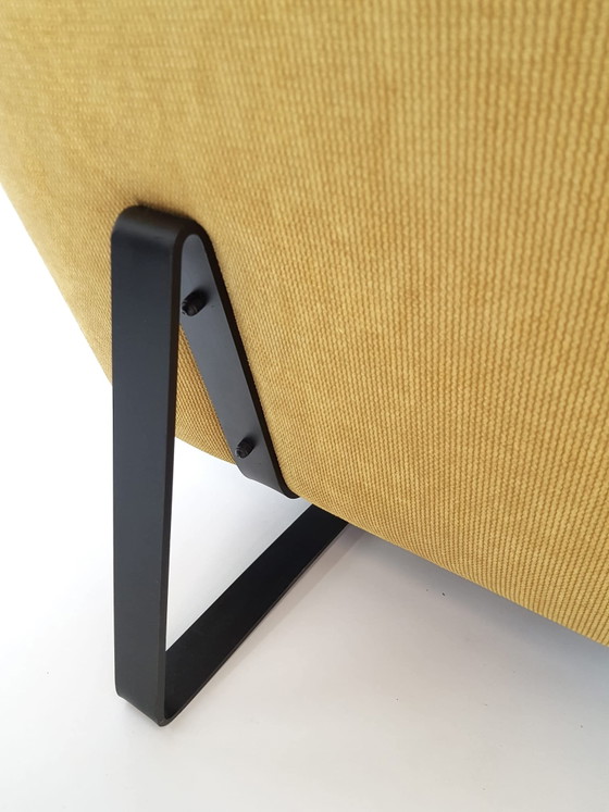 Artifort Kho Liang Le Bank 1,5 Zit Nieuw Gestoffeerd Gele Rib – 2 zitsbanken, Metal, Textile, Vintage (photo 14 of 15)
