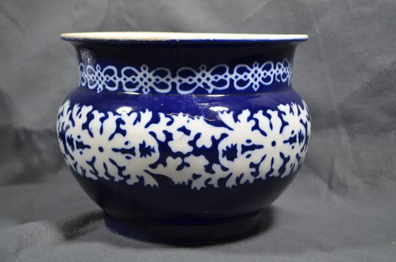Par de Macetas de Porcelana del Sudeste Asiático, finales del siglo XIX – Porcelain (photo 5 of 12)