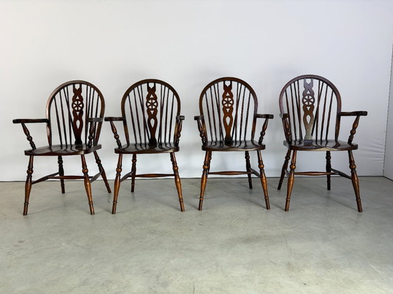 Mooie Engelse Windsor stijl eetkamerstoelen, set van 4 – Wood (photo 10 of 10)