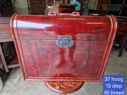 Beautiful wine case, storage box