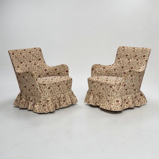 Jaren 70, Deense fauteuil, meubeljacquardstof, poten van essenhout.