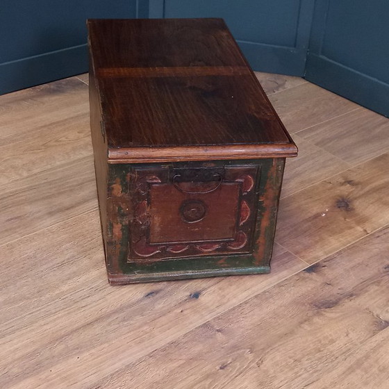 Image 1 of Oostenrijks Eikenhouten bruidskistje