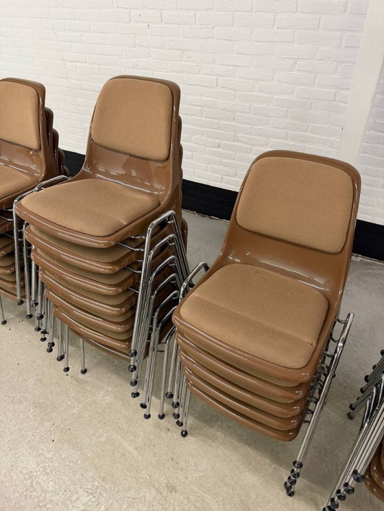 Image 1 of 32 sedie impilabili vintage Drabert