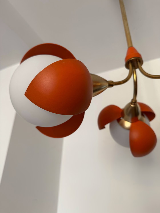 Image 1 of Araña de diseño italiano de los años 70 con flores naranjas