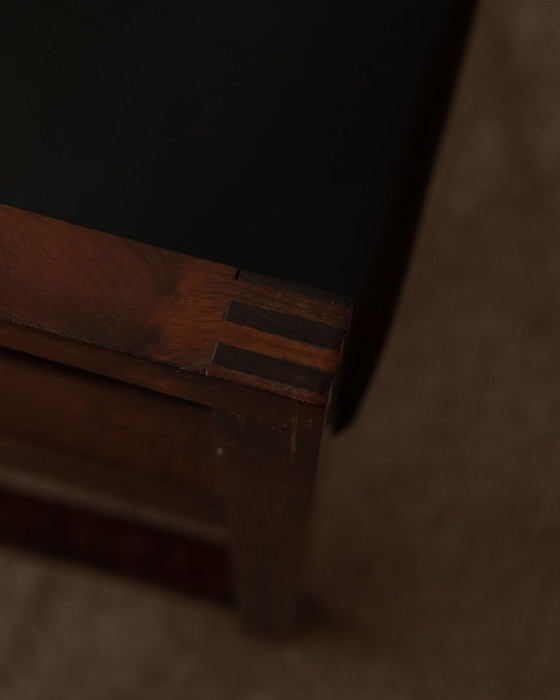 Image 1 of Poltrona vintage in legno e similpelle skai nera, stile scandinavo