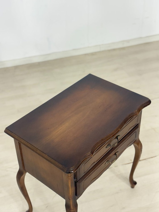 Image 1 of Très belle commode Chippendale, table de chevet, guéridon, meuble d'entrée, commode