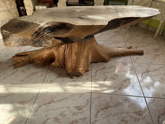 Image 1 of Einzigartiger Baumstammtisch (handgefertigt)