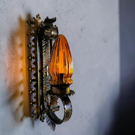 Aplique de pared grande de hierro forjado de estilo gótico brutalista – wandlampen, Cast Iron (photo 2 of 9)