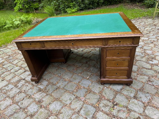 Image 1 of Scrivania da ministro/a per partner, 160x120 cm, mogano e rovere. 15 cassetti. Inglese.