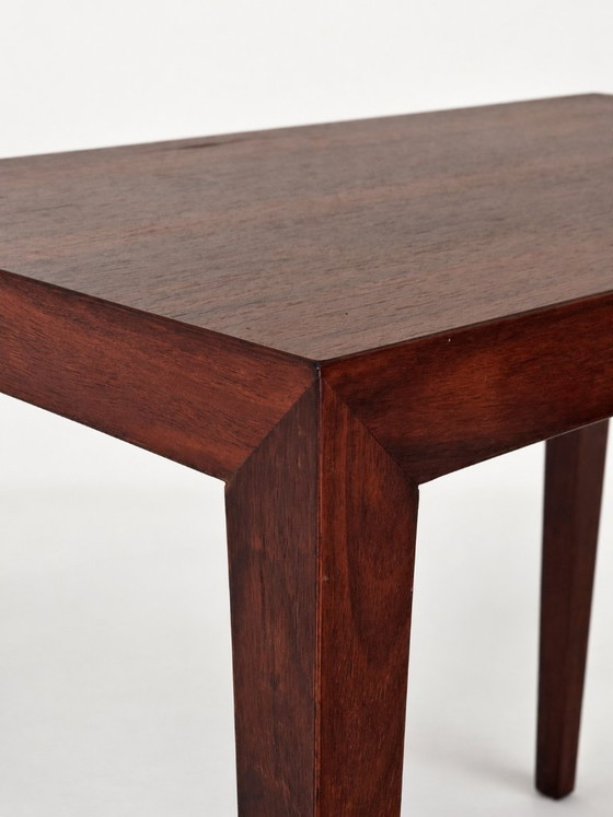 Set of three nesting tables in rosewood. Haslev Møbelsnedkeri, Denmark, 1960s – Coffee tables (photo 12 of 13)