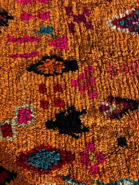 Image 1 of Modern Marokkaans wollen tapijt in oranje - Abstract Berber-kleurontwerp