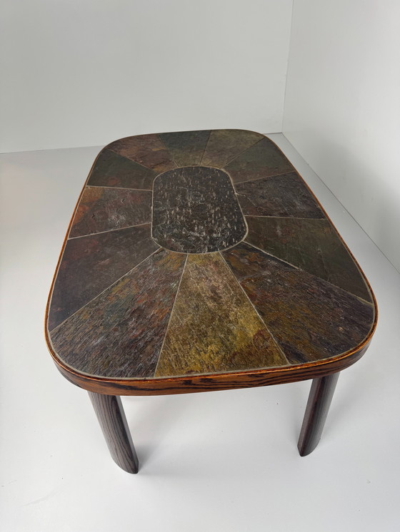 Image 1 of Mesa baja grande de pizarra y madera