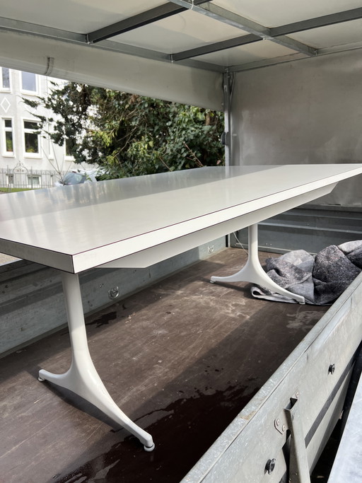 George Nelson voor Herman Miller Tafel
