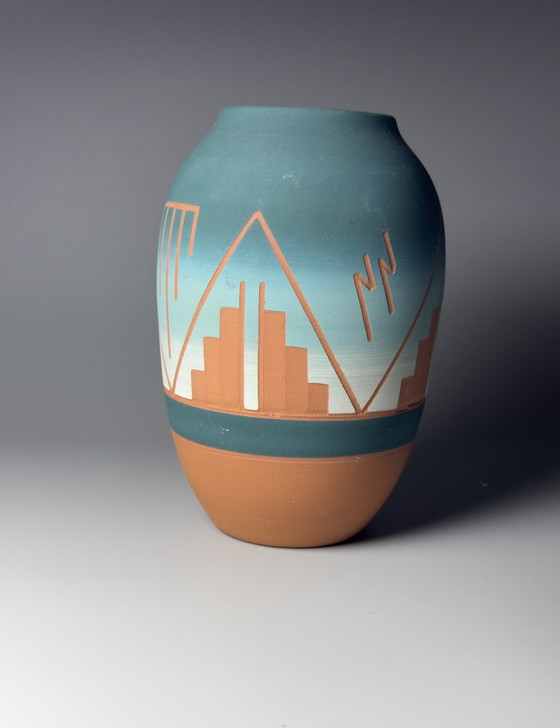 Image 1 of Vintage Native American Sioux Pottery Vase | Handcrafted Terracotta Art