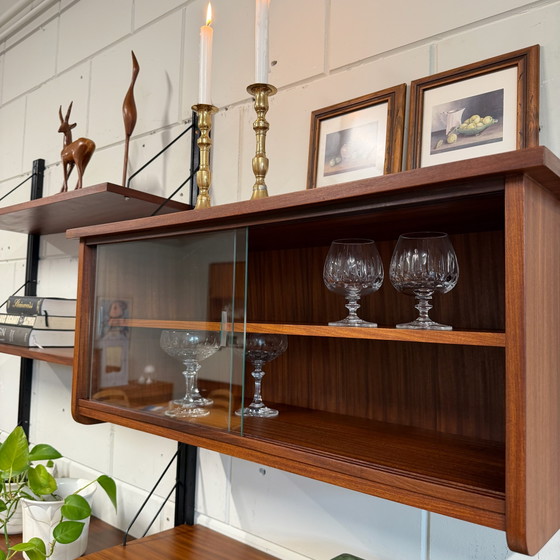 Vintage wandmeubel, teak, wandmontage – Wandrek, Wood (photo 5 of 15)