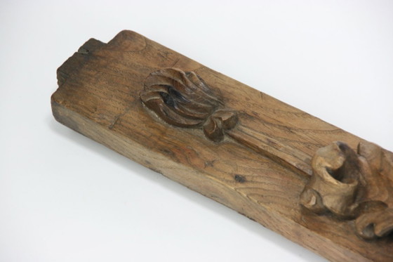 Image 1 of Moldura barroca antigua de roble — juego de 2 — con hojas de acanto talladas a mano — ca. 1680–1750