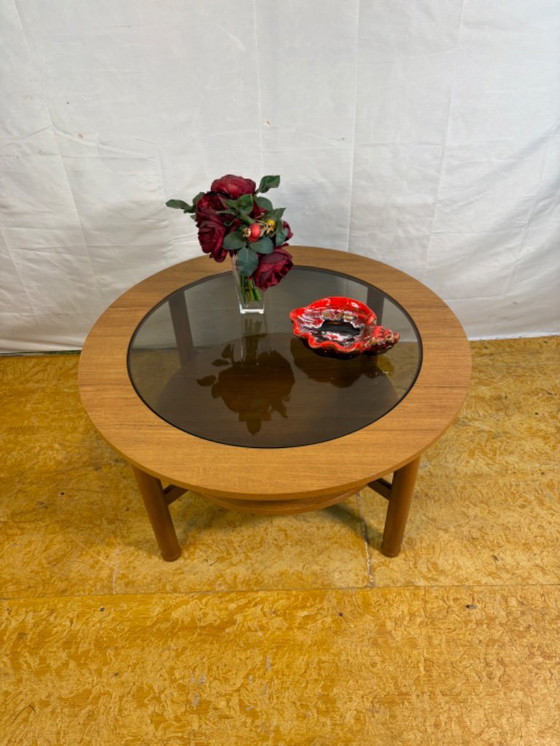 Image 1 of Mid-Century Retro Vintage Round Coffee Table by Schreiber (1960–1970)  A stylish mid-century Scandinavian Design