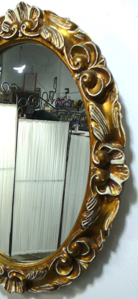Espejo de pared ovalado, marco de madera, estilo barroco en oro y crema. – Wood (photo 4 of 5)