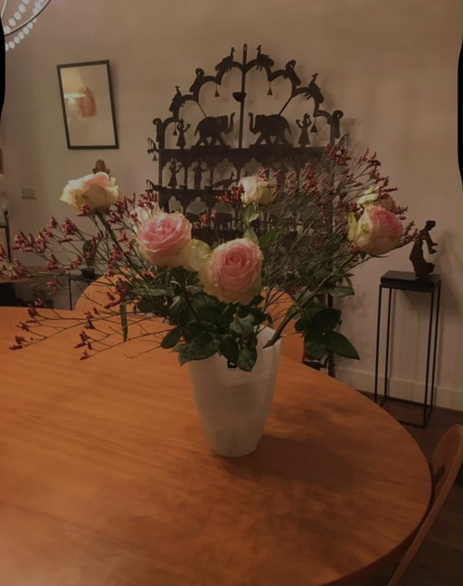 Maroeska Metz dining table with 6 chairs