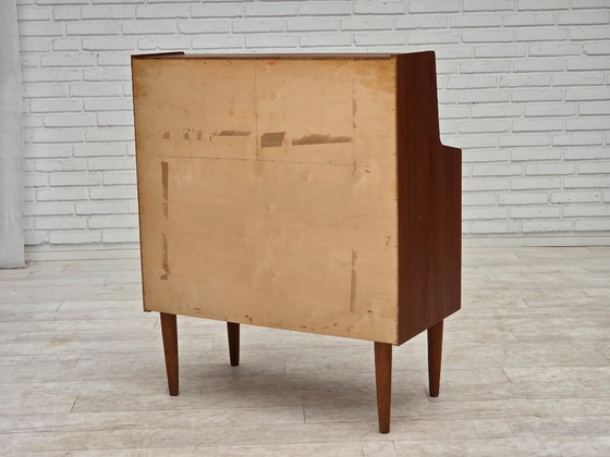 Image 1 of Deense commode uit de jaren 70 met een inklapbare spiegel, gemaakt van teakhout.