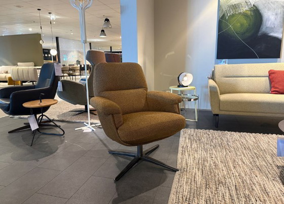 Image 1 of Entro One