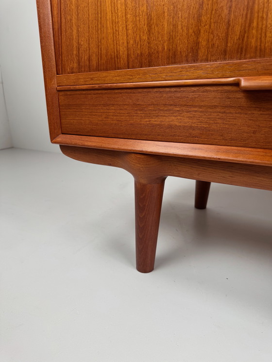 Image 1 of Buffet en teck Omann Jun modèle 13 – Classique danois du milieu du siècle